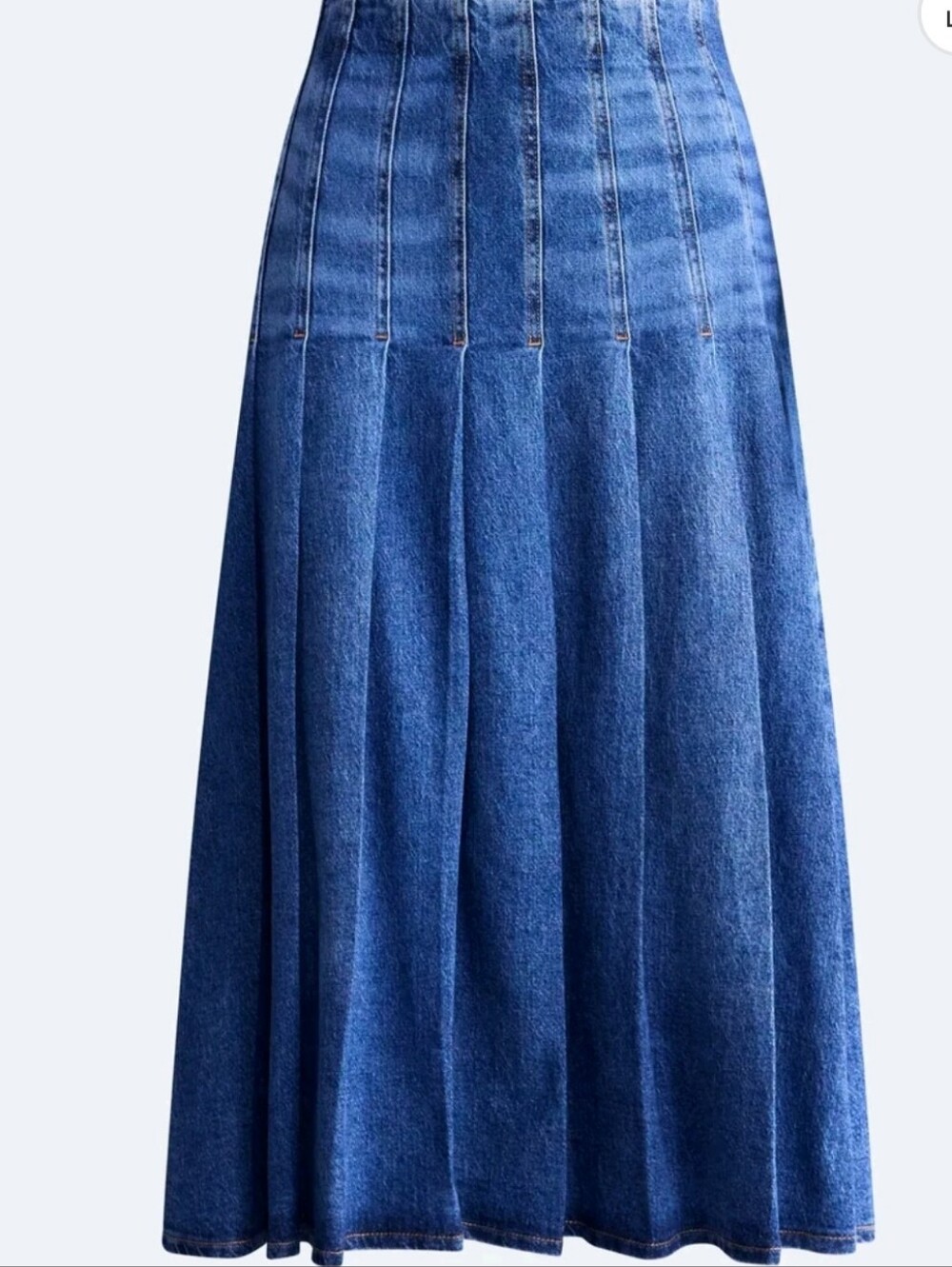 Free Assembly Women's and Women's Plus Stitched Pleat Denim Maxi Skirt,